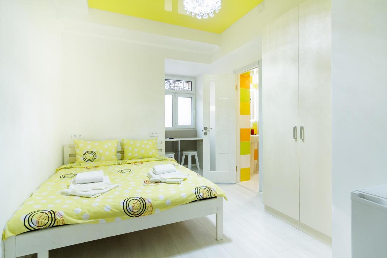Art Apartments On Deribasovskaya Odessa Exterior foto